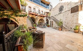 Chelebi Cave House